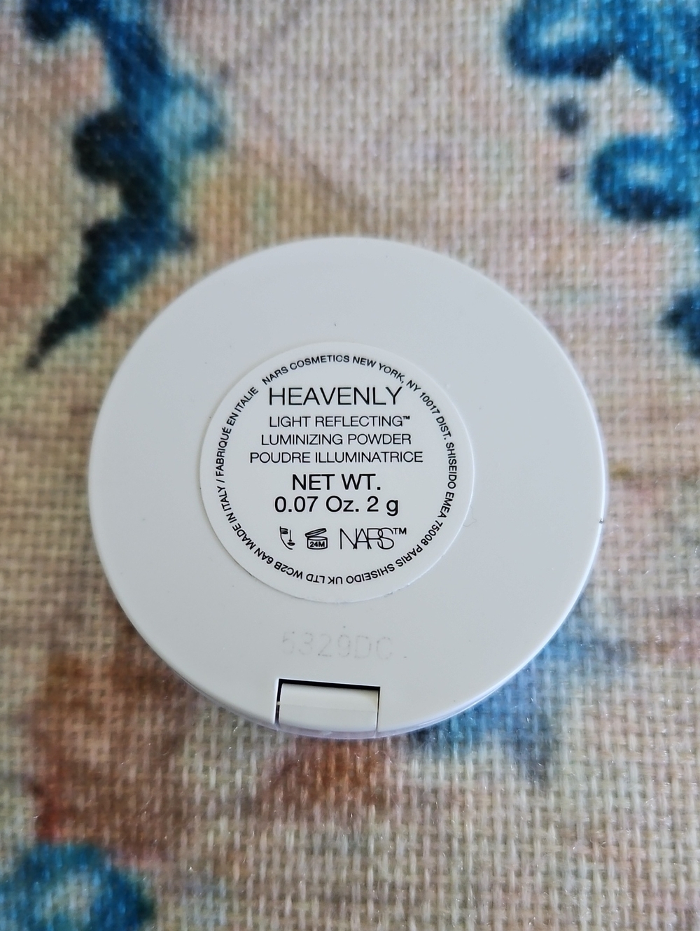 NARS Light Reflecting Luminizing Powder In Heavenly - Picture 11 of 14